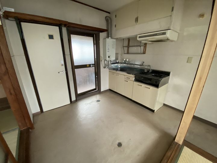 寿山陽ビル西棟401の居間
