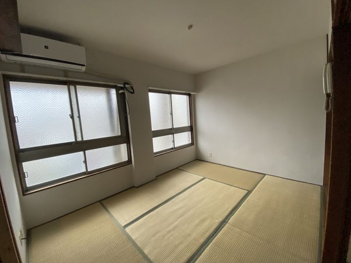 寿山陽ビル西棟401の寝室