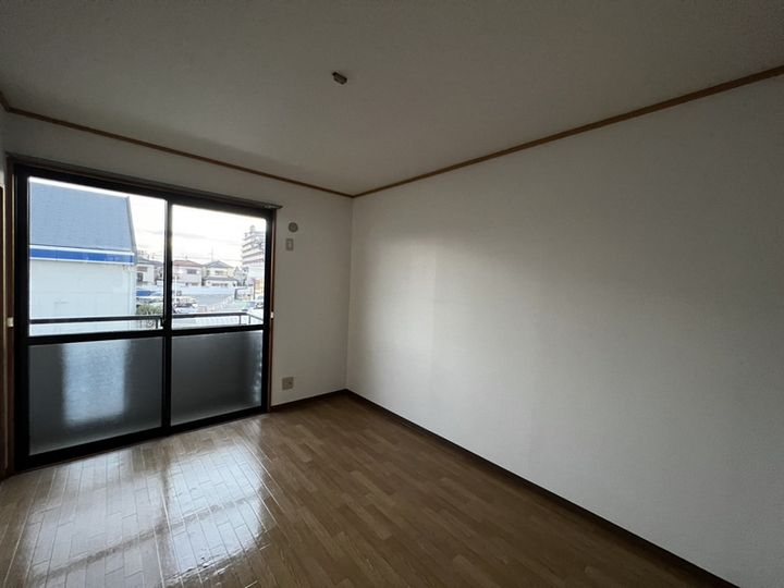 サンパレス陵南の居間