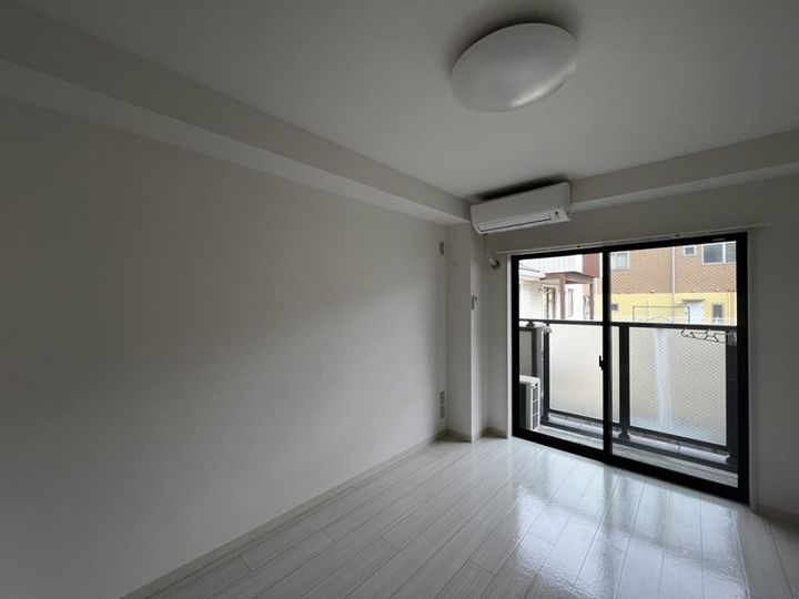 レジデンス西庄の居間