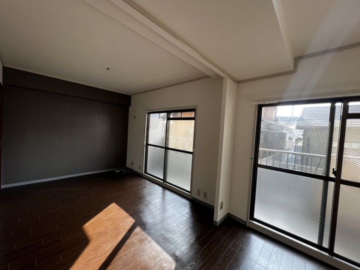 ハイツメロディ406の居間