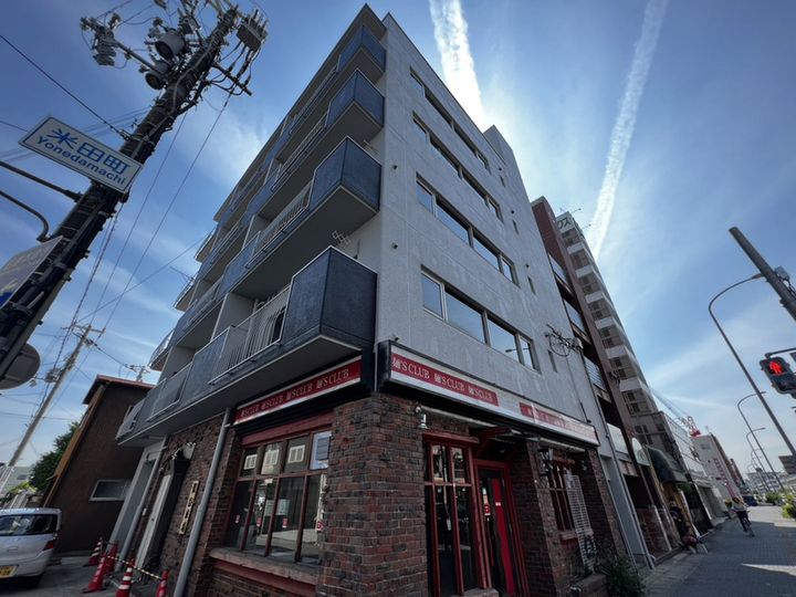 クリスタル小姓町の外観