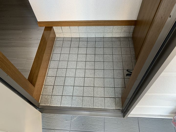 ハイツエスペランサIの玄関