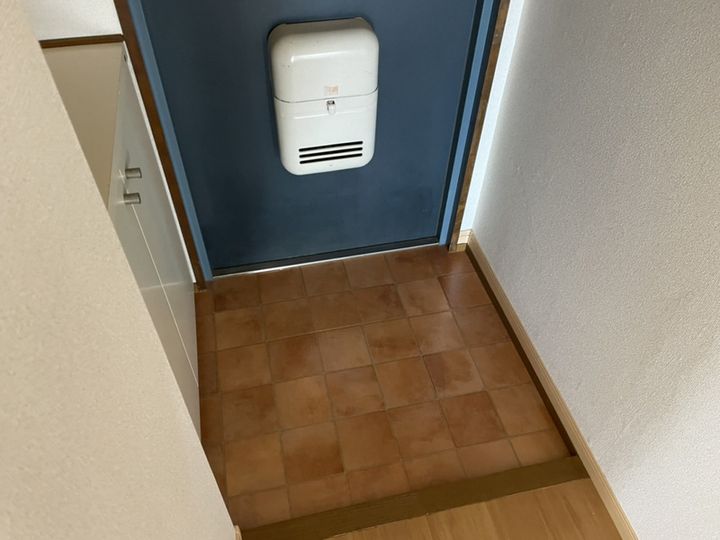 メゾン・ウィステリアの玄関