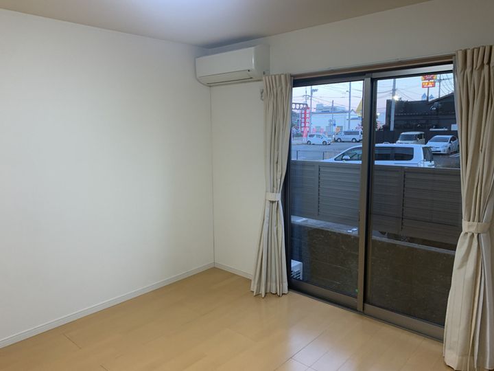 アリヴィオⅠ番館の居間