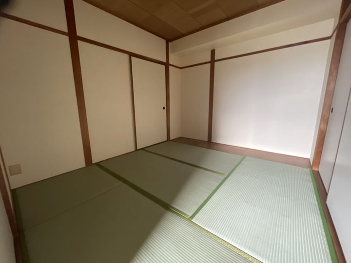 旭マンション305の寝室