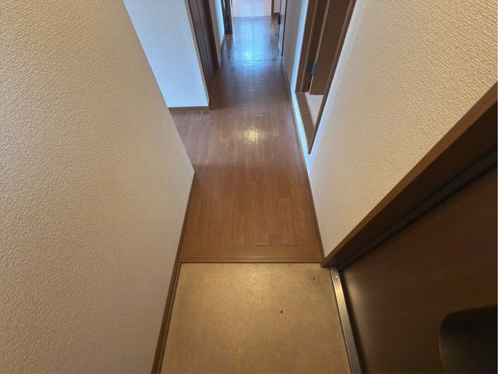 アーヴェニール憩の玄関