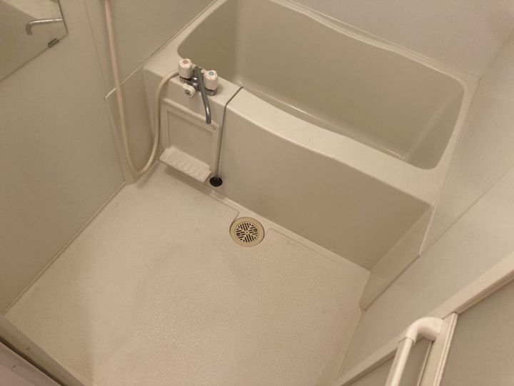 石がけ五番館205の風呂