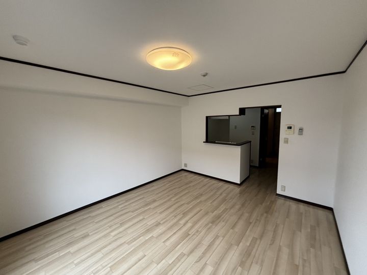 フレッツァ広畑の居間