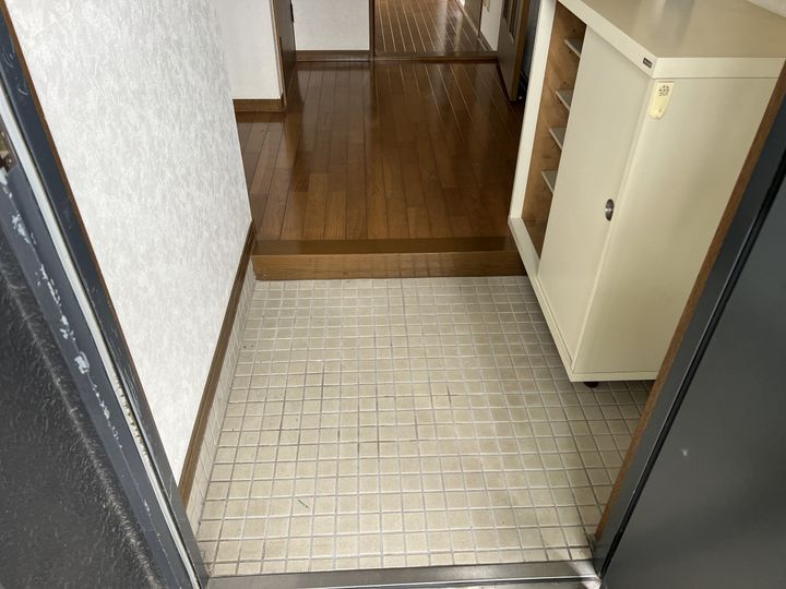 グリーンコスモ田井1-Cの玄関