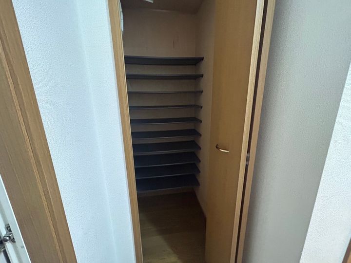 フローレスのその他画像