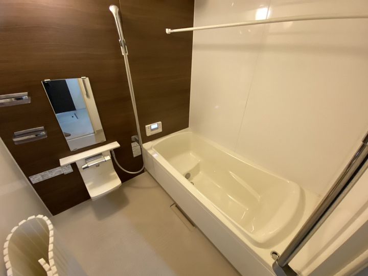 シャーメゾン構の風呂