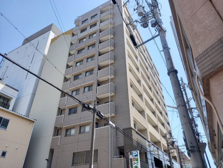 サンワプラザ大手前通の外観