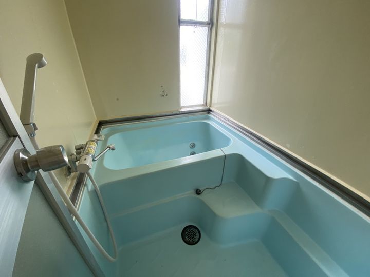 銀の馬車道 壱番館A-10の風呂