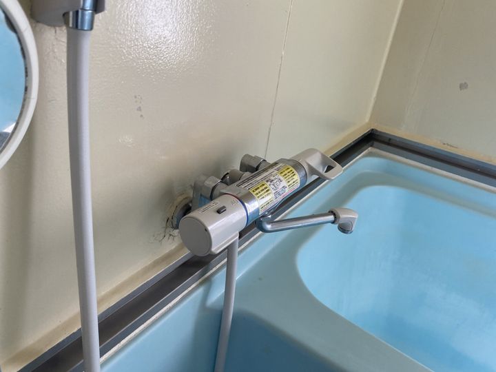 銀の馬車道 壱番館A-10の風呂