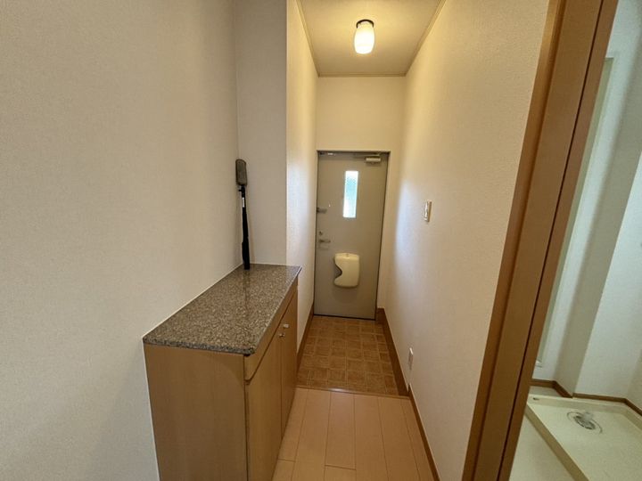 アンジェリカⅡ103の玄関