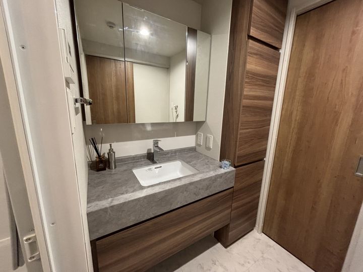 アビオス姫路駅東501の内装