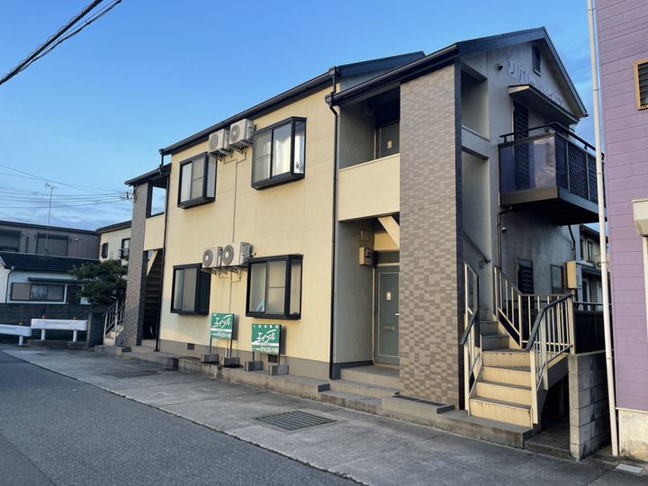 リバーハイツの外観