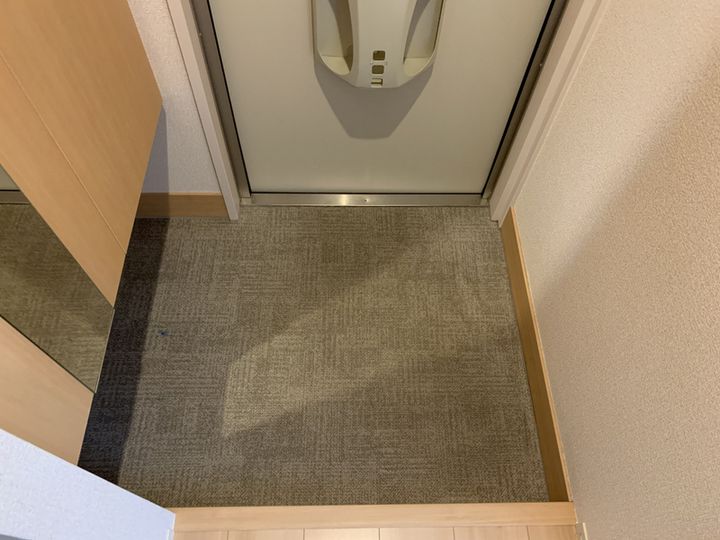 藏(くら)の玄関