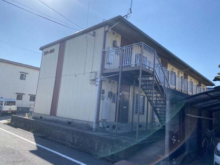 シティ青山105の外観