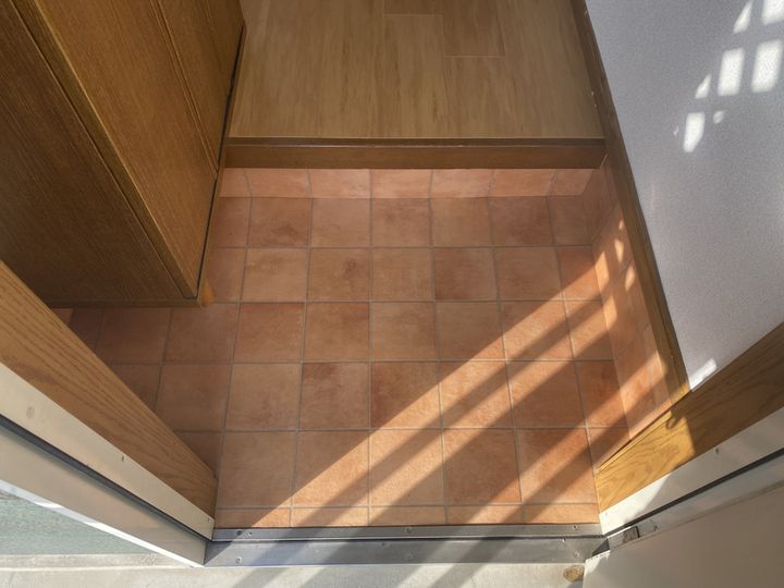 ジョヌ フルールの玄関