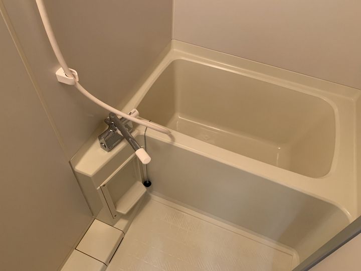 プチシャトウ201の風呂