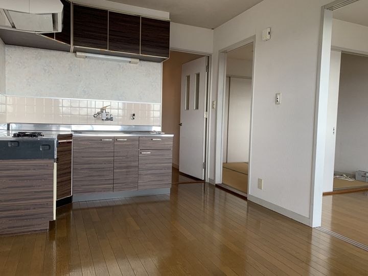 プチシャトウ201の居間