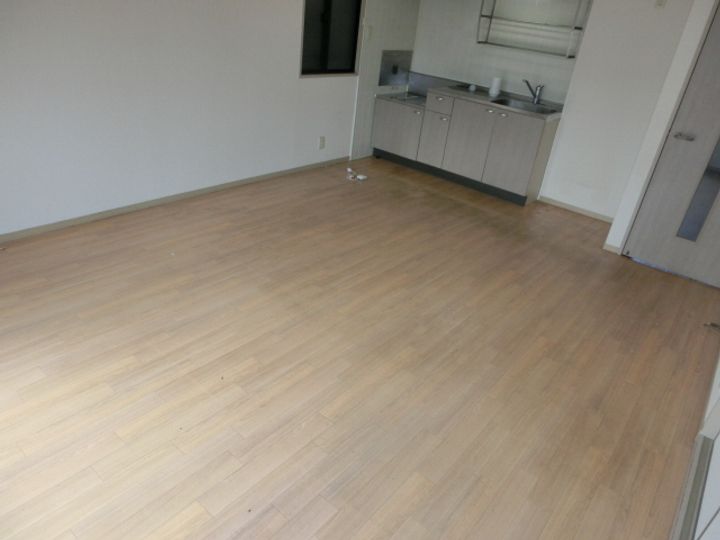 メゾンプランタニエールの居間