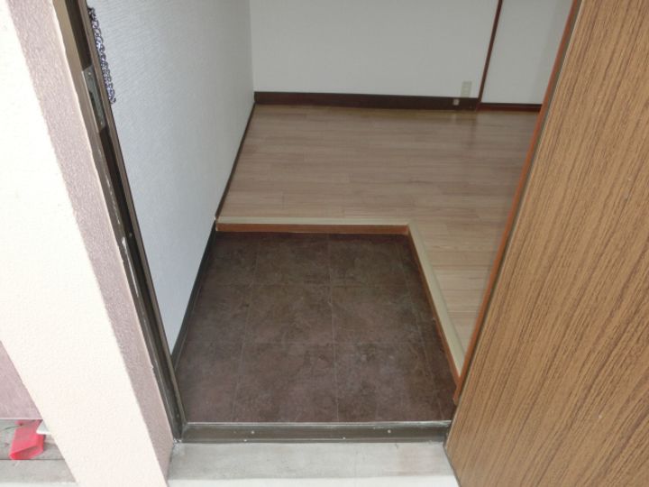 下手野NSハイツの玄関