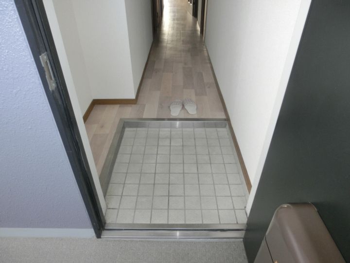 パストラル青山の玄関