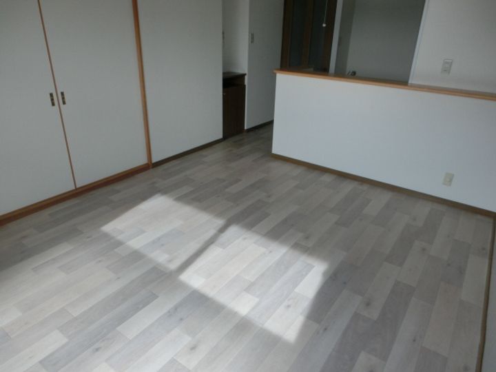 パストラル青山の居間