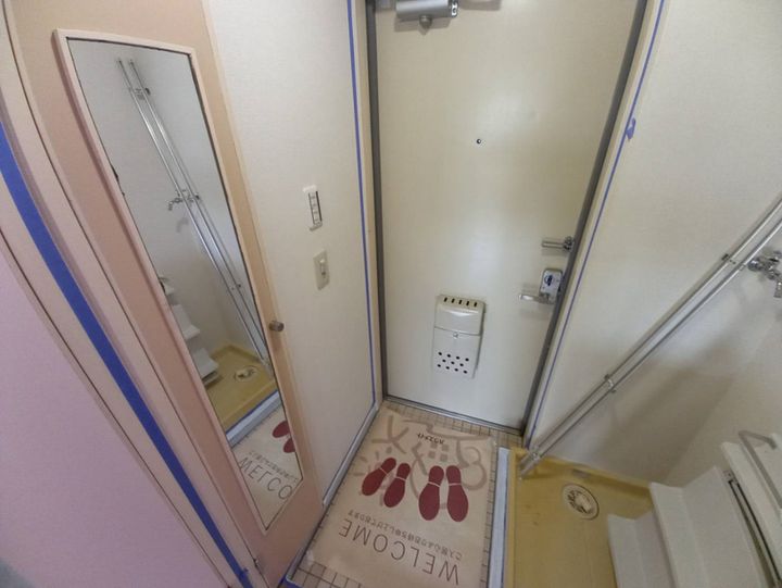 ジュネス白国の玄関