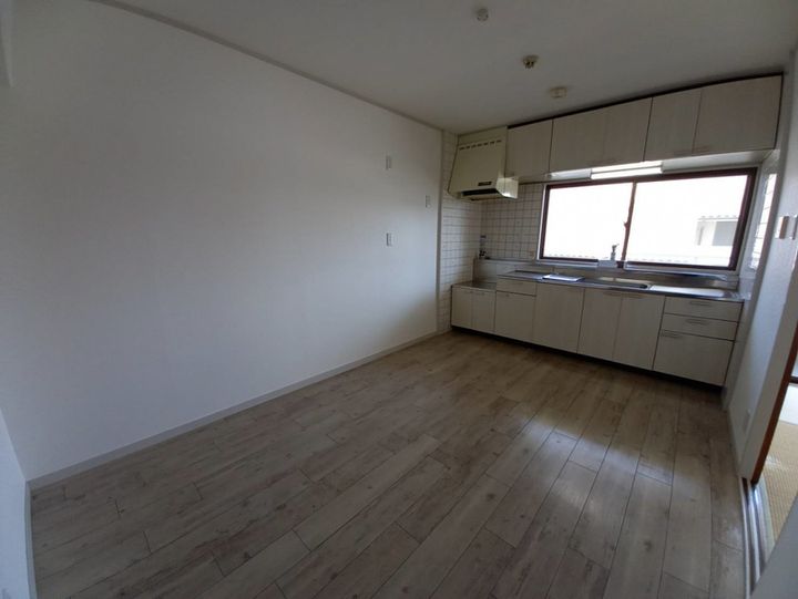 リッチウォーク土山404の内装