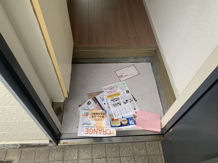 コスモガーデン英賀保202の玄関