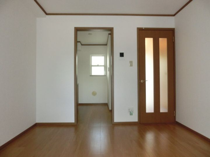 ホープ大野の居間