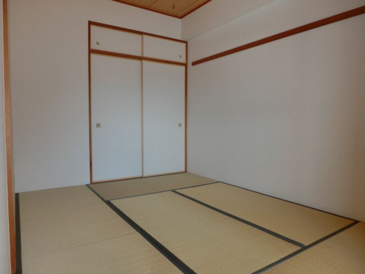 ファルネーゼ鵤102の寝室