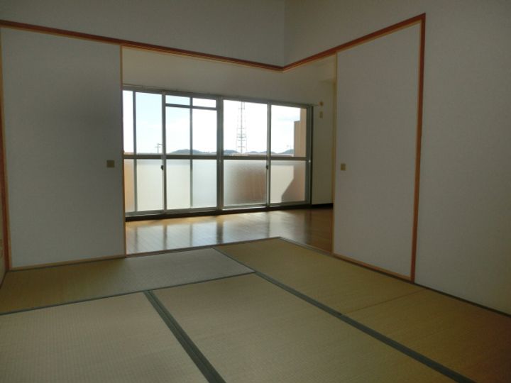 ファルネーゼ鵤102の内装