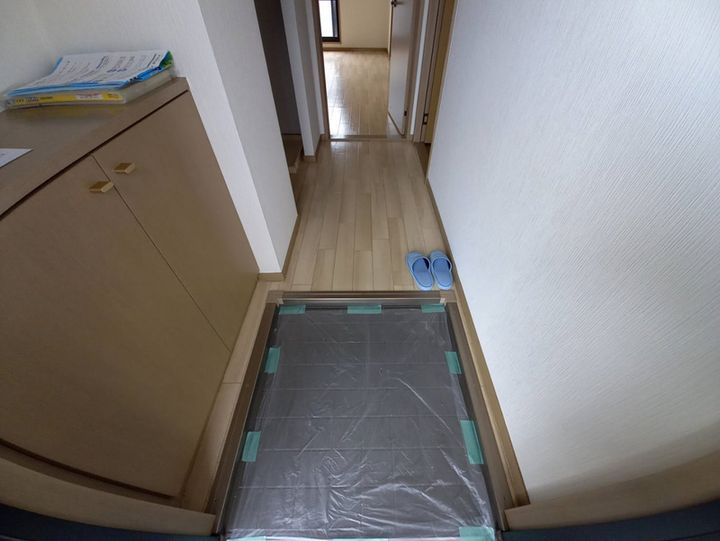 クレール香呂A102の玄関