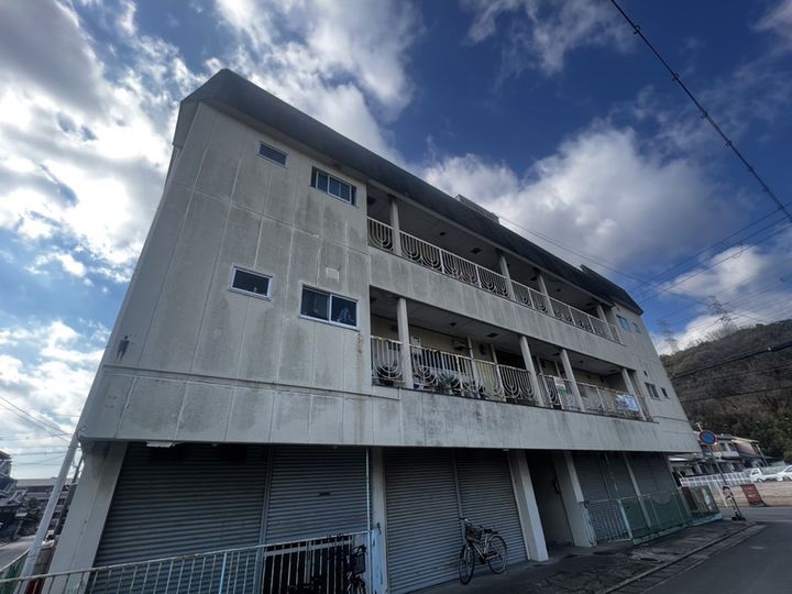 灘ハイツ203の外観