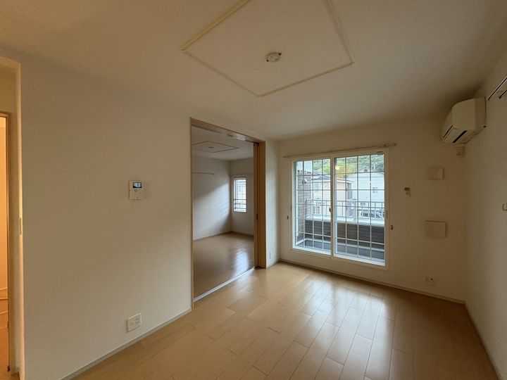 ヌーベル・ヴァンBの居間