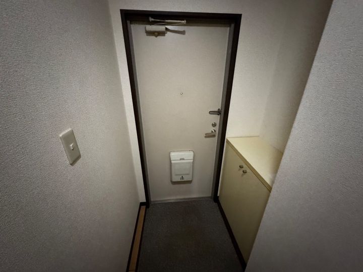 クラトンeyの玄関