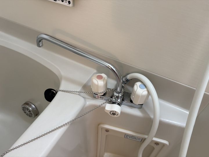 マン ウンド フラウ Bの風呂