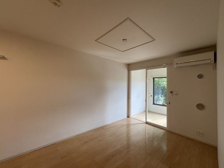 ル・レストの居間