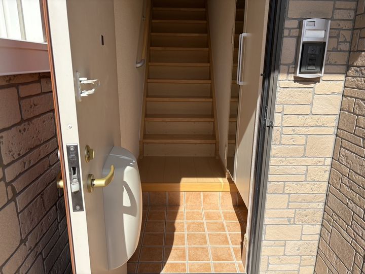 ドミールディオンⅡの玄関