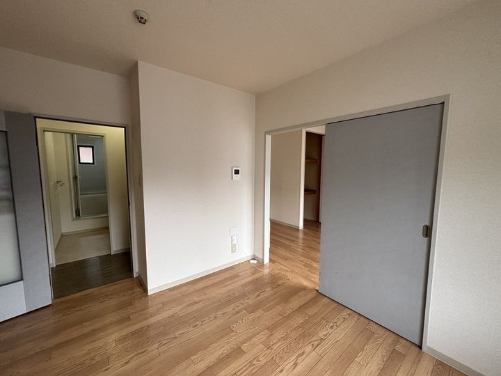 ディアス千尋の内装