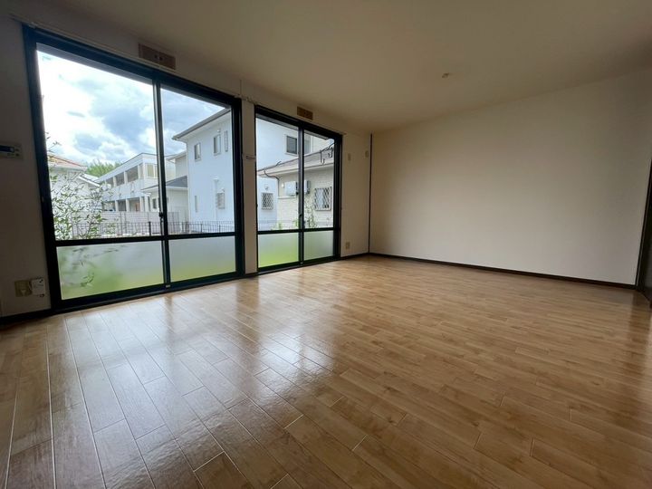 ハイツサンライフC棟の玄関