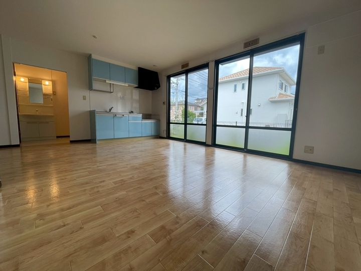 ハイツサンライフC棟の居間