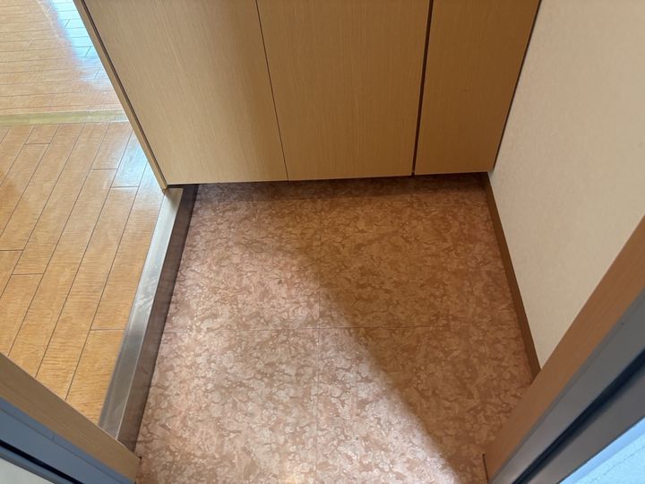 シャトー三和南車崎の玄関