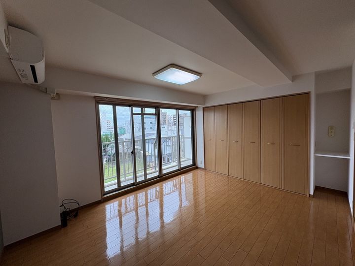 シャトー三和南車崎の内装