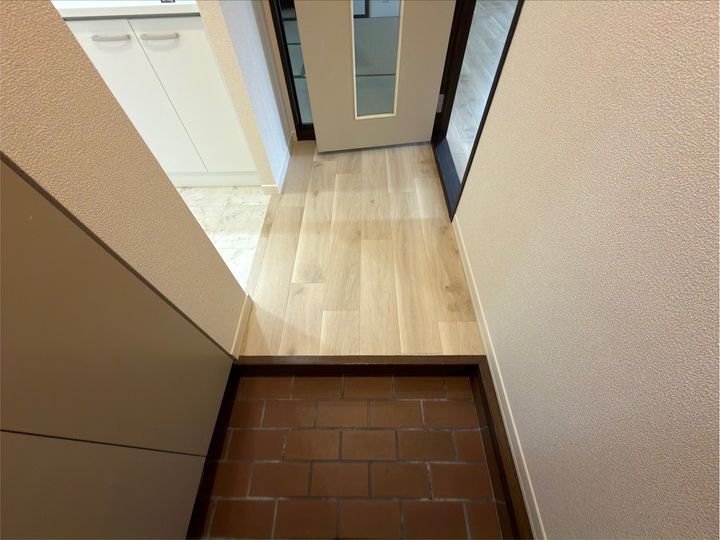 コートエスポワールBの玄関